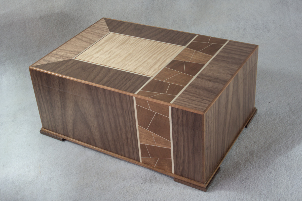 Veneered box